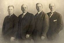 Os quatro primeiros rotarianos (a partir da esquerda): Gustavus Loehr, Silvester Schiele, Hiram Shorey e Paul P. Harris.